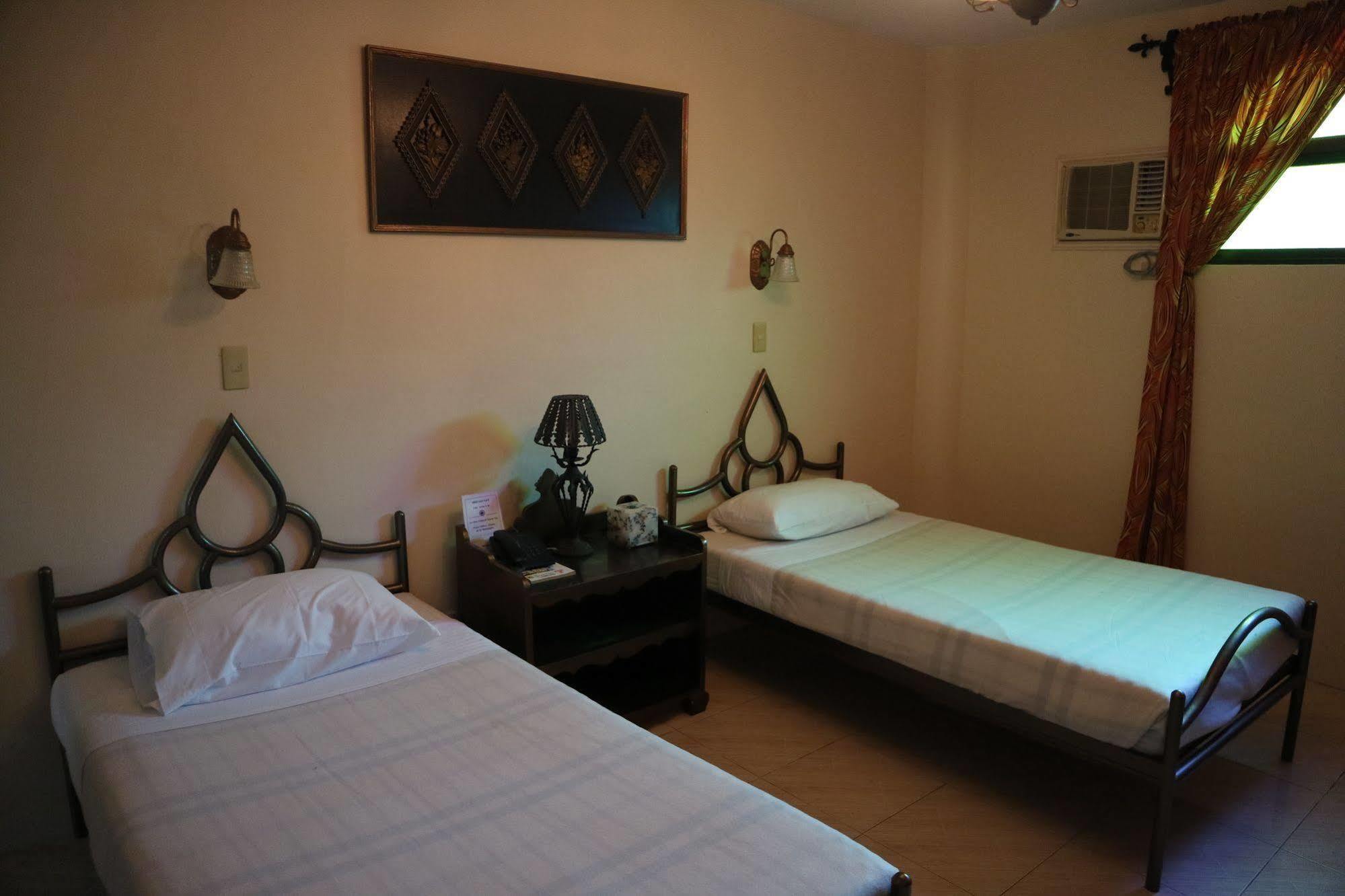Casa La Granja Ξενοδοχείο Iloilo City Εξωτερικό φωτογραφία